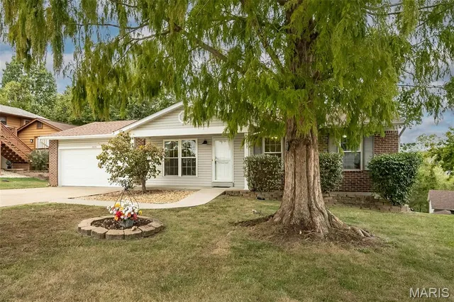 $269,900 | 3823 Barrington N Court, Arnold, MO 63010