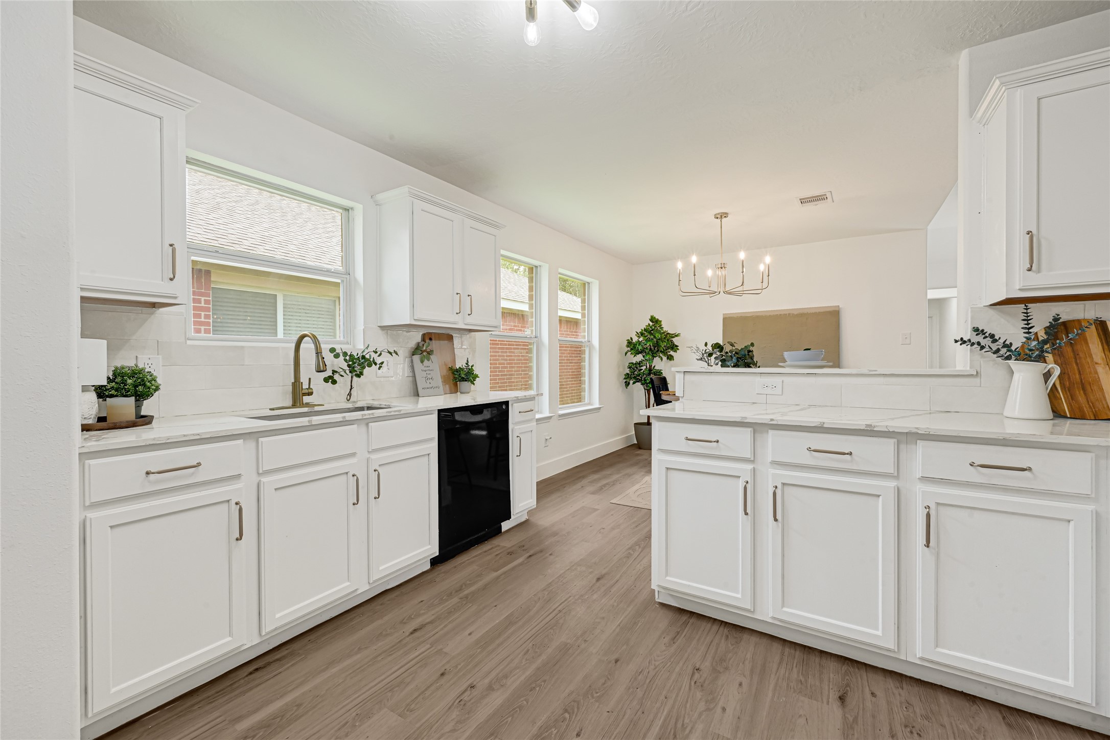 5505 Savannah Woods Lane Rosharon, TX 77583 - Photo 14 of 25