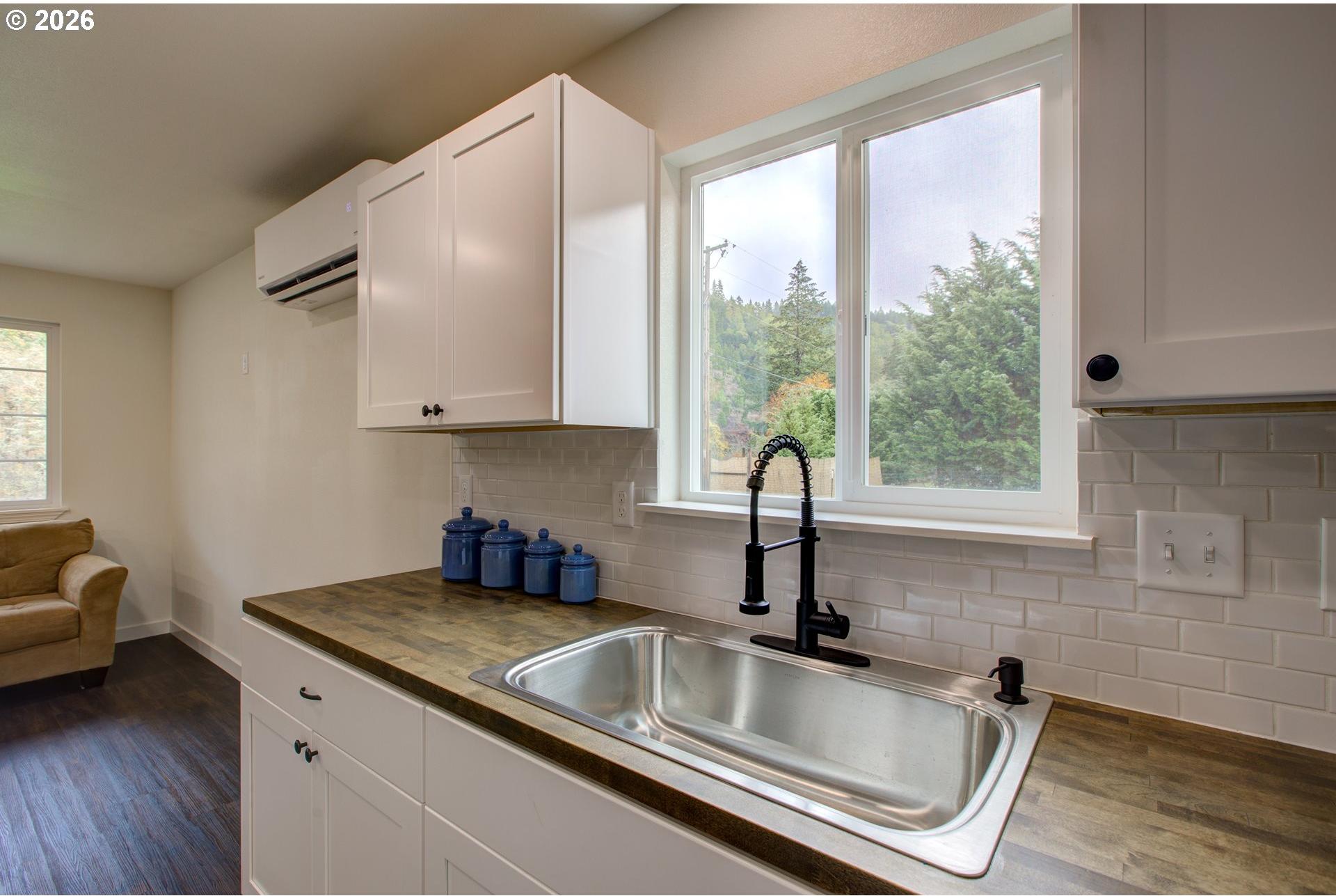6405 Nonpareil Road Sutherlin, OR 97479 - Photo 15 of 44 Gallery Image 15