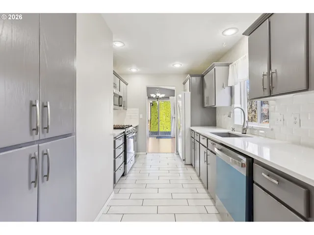 $490,000 | 1156 Northeast Paloma Avenue, Gresham, OR 97030