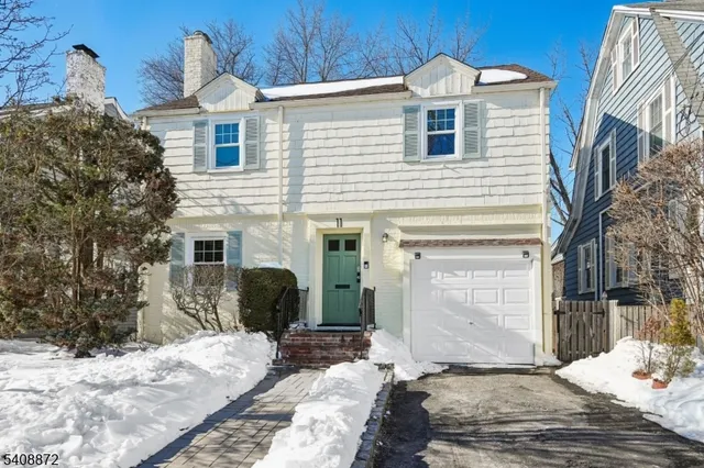 $725,000 | 11 Overlook Terrace, Maplewood, NJ 07040
