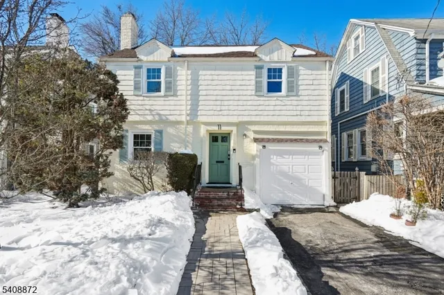 $725,000 | 11 Overlook Terrace, Maplewood, NJ 07040