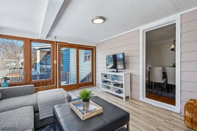 $725,000 | 11 Overlook Terrace, Maplewood, NJ 07040