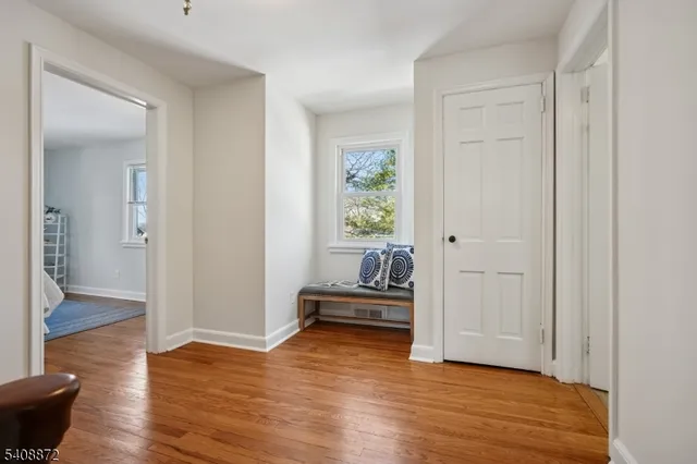 $725,000 | 11 Overlook Terrace, Maplewood, NJ 07040