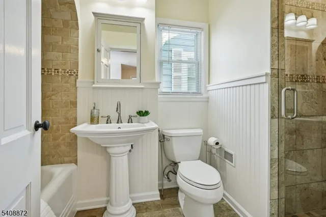 $725,000 | 11 Overlook Terrace, Maplewood, NJ 07040