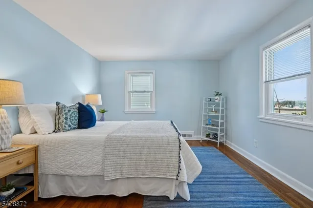 $725,000 | 11 Overlook Terrace, Maplewood, NJ 07040