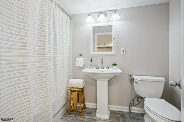 $725,000 | 11 Overlook Terrace, Maplewood, NJ 07040