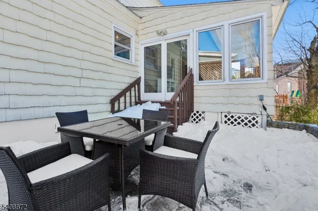 $725,000 | 11 Overlook Terrace, Maplewood, NJ 07040