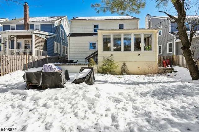 $725,000 | 11 Overlook Terrace, Maplewood, NJ 07040