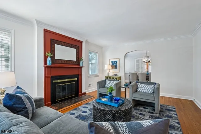 $725,000 | 11 Overlook Terrace, Maplewood, NJ 07040