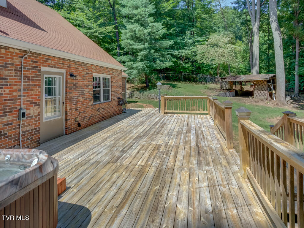 412 Rovan Drive Johnson City, TN 37601 - Photo 16 of 63 412 Rovan Dr MLS016