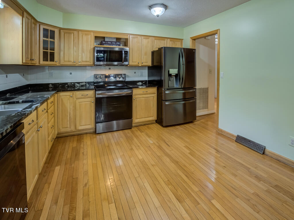 412 Rovan Drive Johnson City, TN 37601 - Photo 40 of 63 412 Rovan Dr MLS036