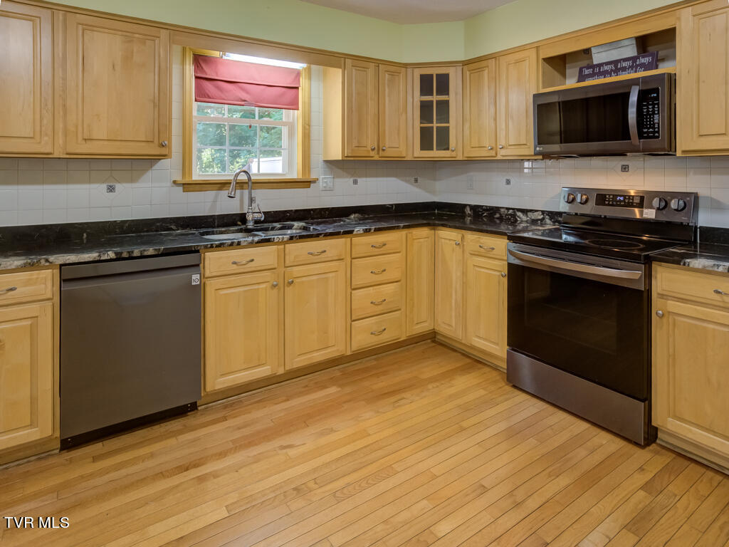 412 Rovan Drive Johnson City, TN 37601 - Photo 41 of 63 412 Rovan Dr MLS037