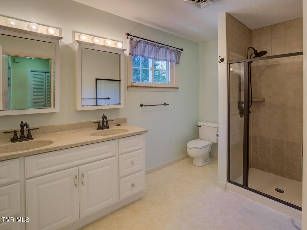 412 Rovan Drive Johnson City, TN 37601 - Photo 52 of 63 412 Rovan Dr MLS048