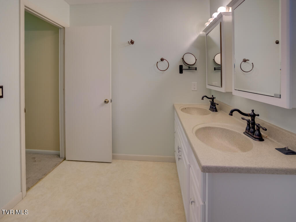 412 Rovan Drive Johnson City, TN 37601 - Photo 54 of 63 412 Rovan Dr MLS050