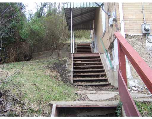 423 Valley Road Ambridge, PA 15003 - Photo 2 of 7 Other.