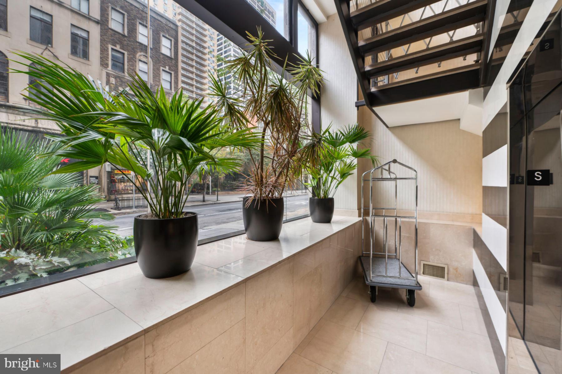 1920 Chestnut Street, Unit 10S Philadelphia, PA 19103 - Photo 35 of 44 Lobby