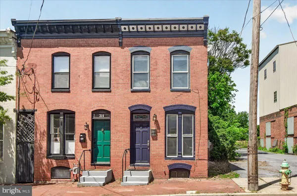 $299,900 | 33 East South Street, Frederick, MD 21701