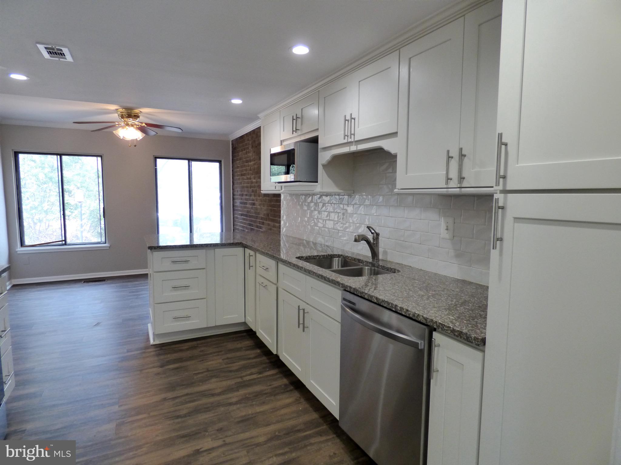 11549 Hearthstone Court Reston, VA 20191 - Photo 8 of 35