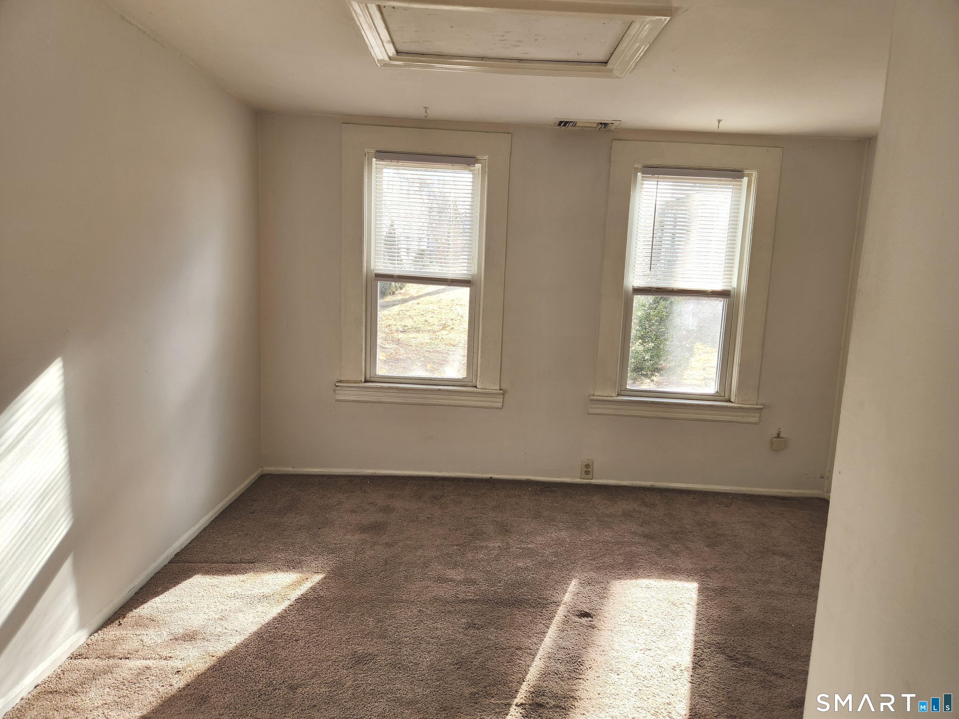 603 R Center Street Manchester, CT 06040 - Photo 13 of 16
