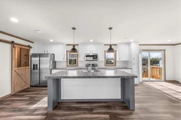 $269,900 | 332 Creekview Meadows Drive, Springtown, TX 76082