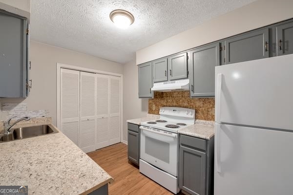 4433 Golf Vista Circle Decatur, GA 30035 - Photo 3 of 15