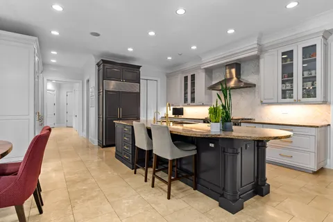 $3,175,000 | 697 Bluff Road, Lake Bluff, IL 60044