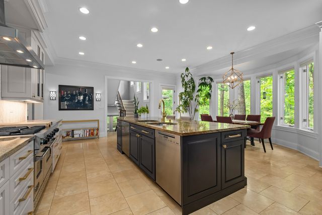 $3,175,000 | 697 Bluff Road, Lake Bluff, IL 60044