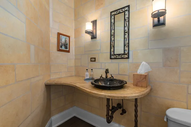 $3,175,000 | 697 Bluff Road, Lake Bluff, IL 60044