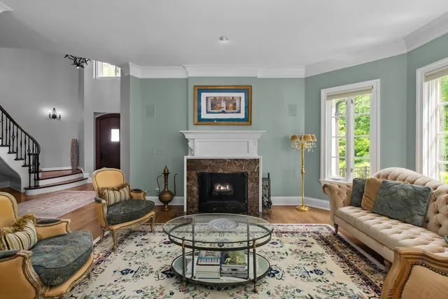 $3,175,000 | 697 Bluff Road, Lake Bluff, IL 60044