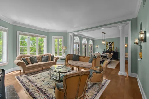 $3,175,000 | 697 Bluff Road, Lake Bluff, IL 60044