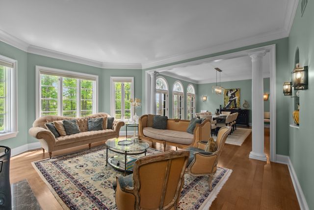 $3,175,000 | 697 Bluff Road, Lake Bluff, IL 60044