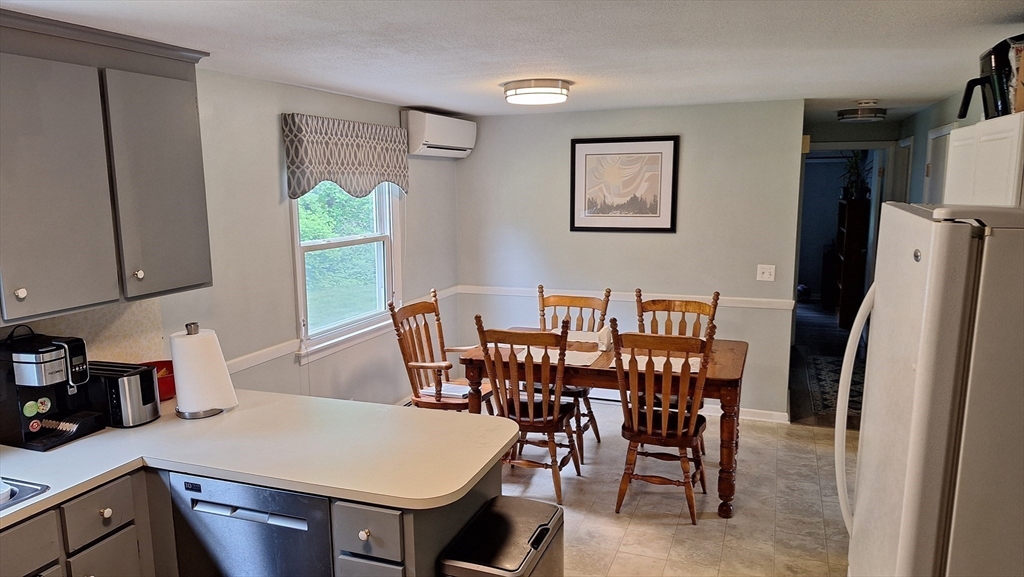 77 Indian Spring Road East Longmeadow, MA 01028 - Photo 6 of 26 Gallery Image 6