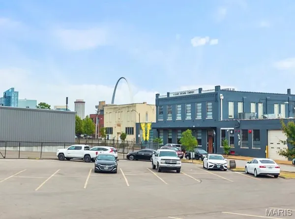 $2,000 | 815 Rutger Street, Unit FRONT, St. Louis, MO 63104