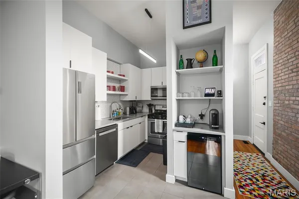 $2,000 | 815 Rutger Street, Unit FRONT, St. Louis, MO 63104