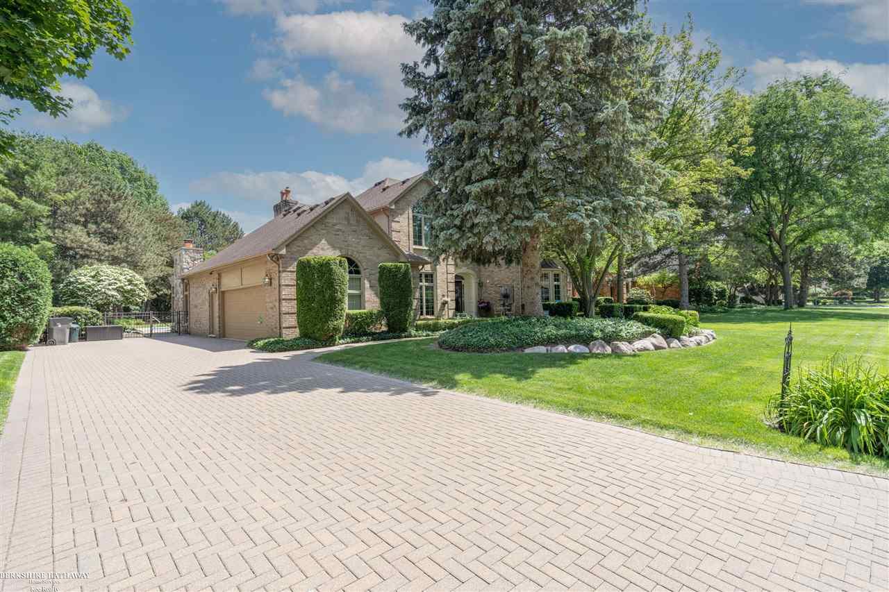 16146 Millar Road Clinton Township, MI 48036 - Photo 4 of 86 50079023-3.JPG