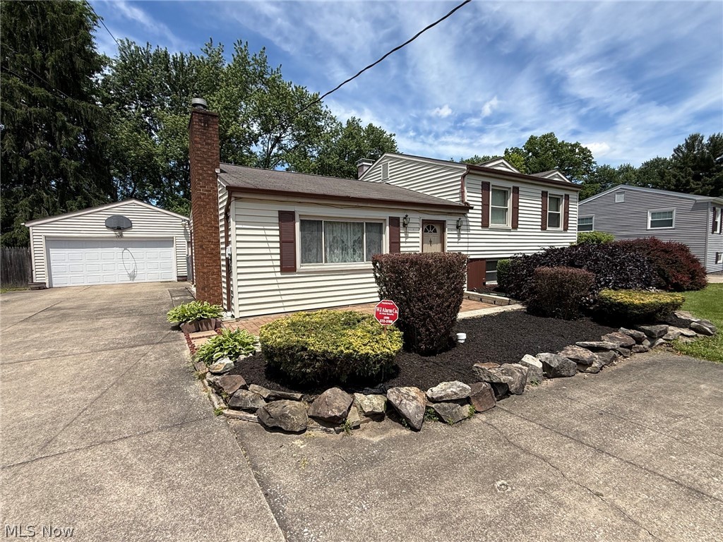 4828 New Road Austintown, OH 44515 - Photo 2 of 26