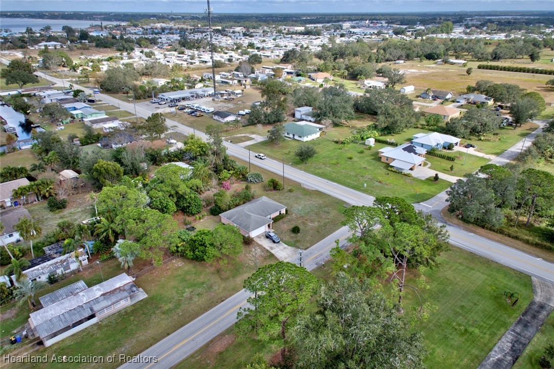 1700 Schlosser Road Sebring, FL 33870 - Photo 36 of 40 an aerial view of residential houses with outdoor space