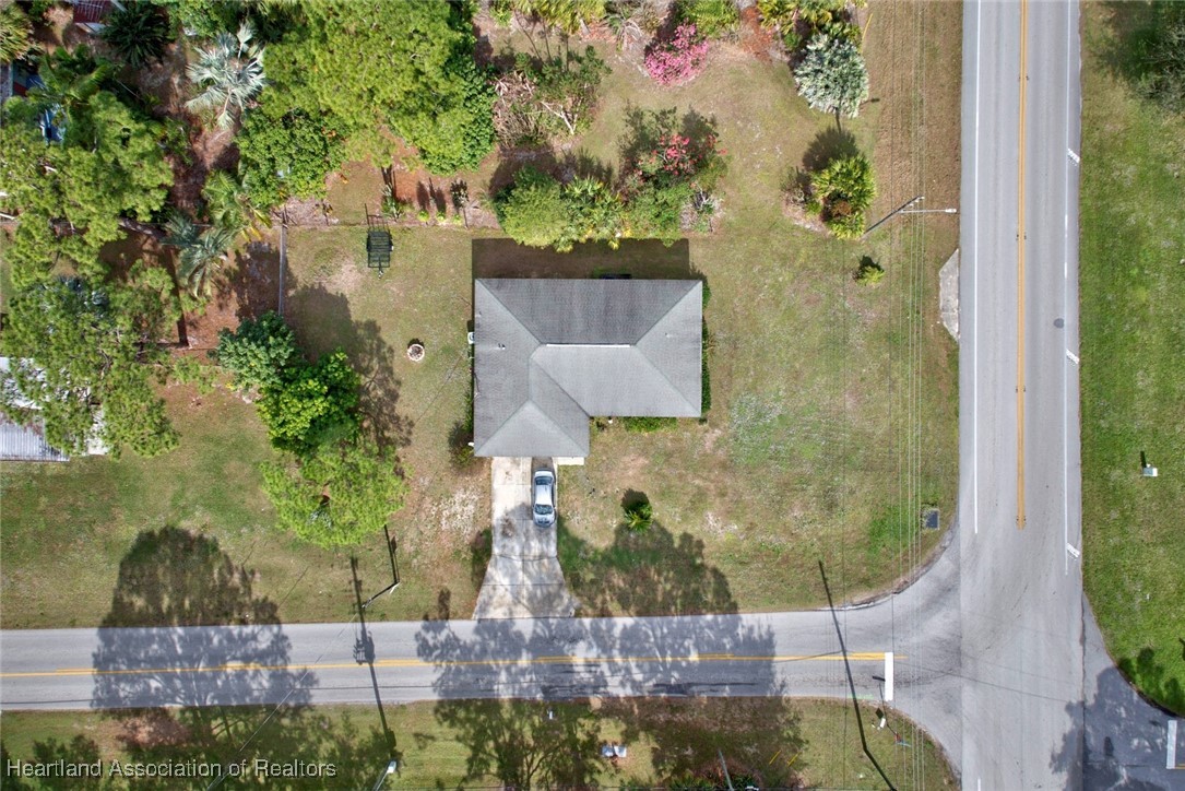 1700 Schlosser Road Sebring, FL 33870 - Photo 40 of 40 an aerial view of a house with a yard