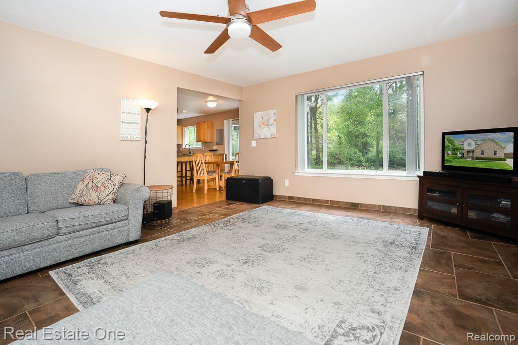 2817 Long Meadow Lane Rochester Hills, MI 48307 - Photo 21 of 57