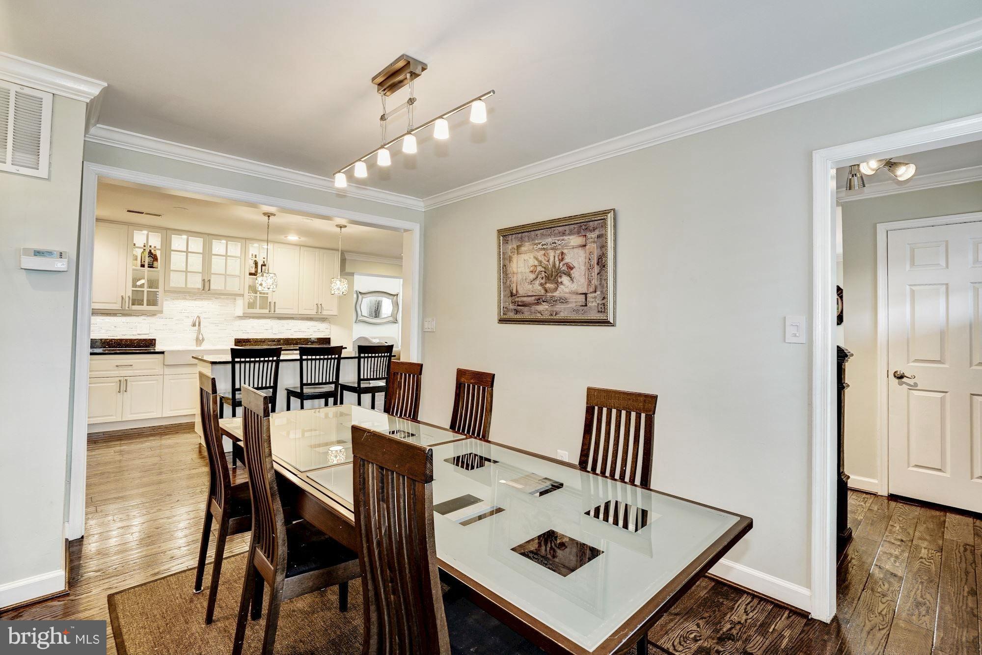 2913 Chain Bridge Road Oakton, VA 22124 - Photo 7 of 30 Dining Room