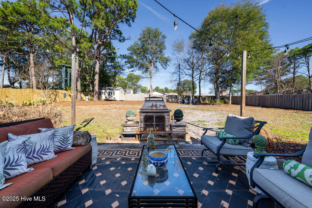 409 Windemere Road Wilmington, NC 28405 - Photo 39 of 54 Outdoor Living Space picture 2