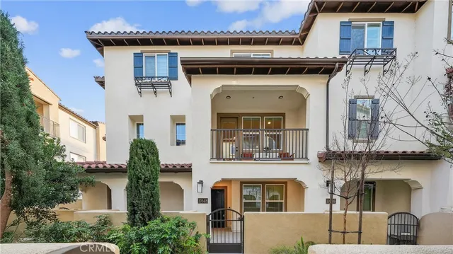 $1,039,999 | 10548 Acorn Place, Los Alamitos, CA 90720