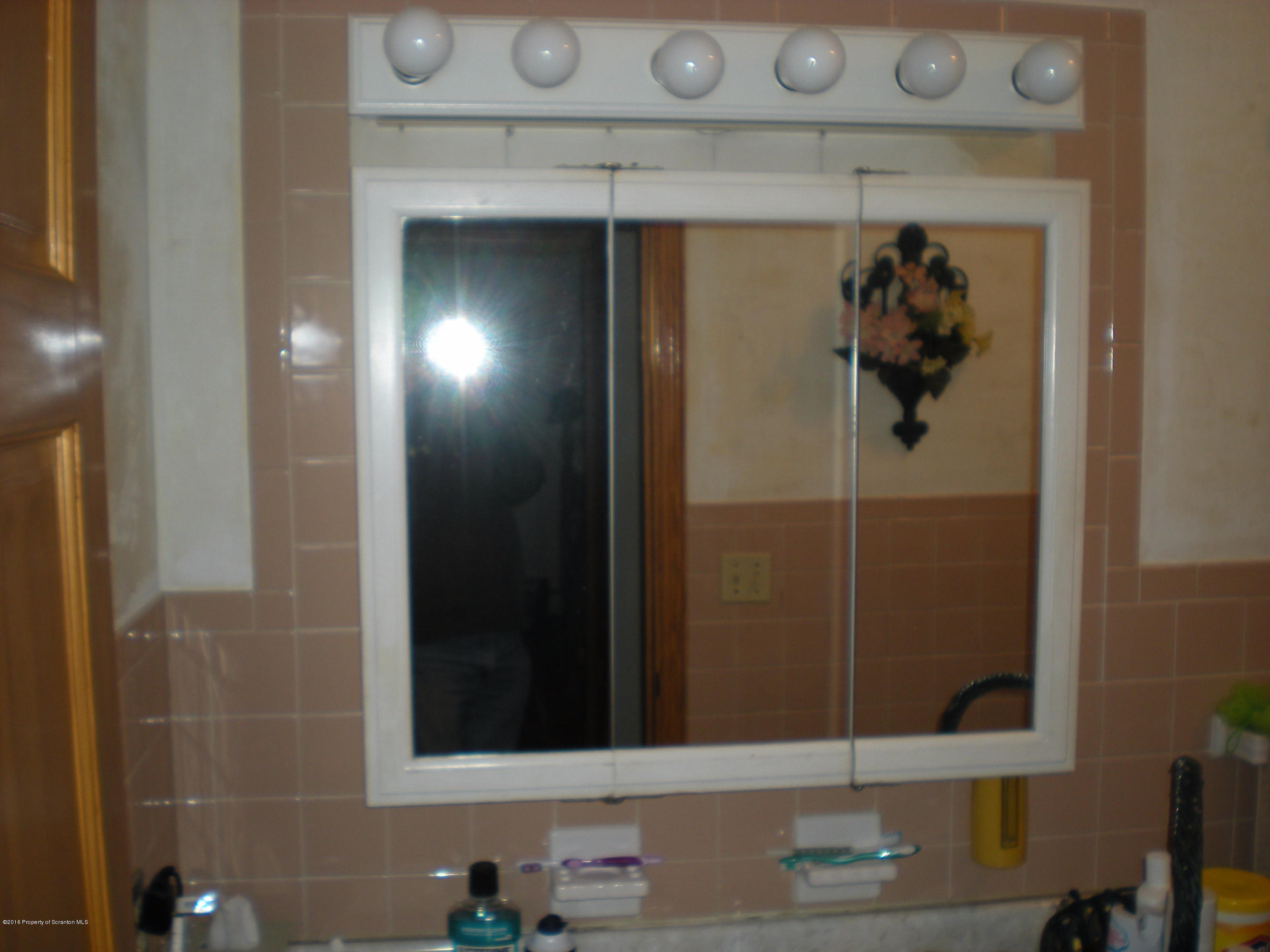 921 Ralph Lane Moosic, PA 18507 - Photo 17 of 32 Gallery Image 17