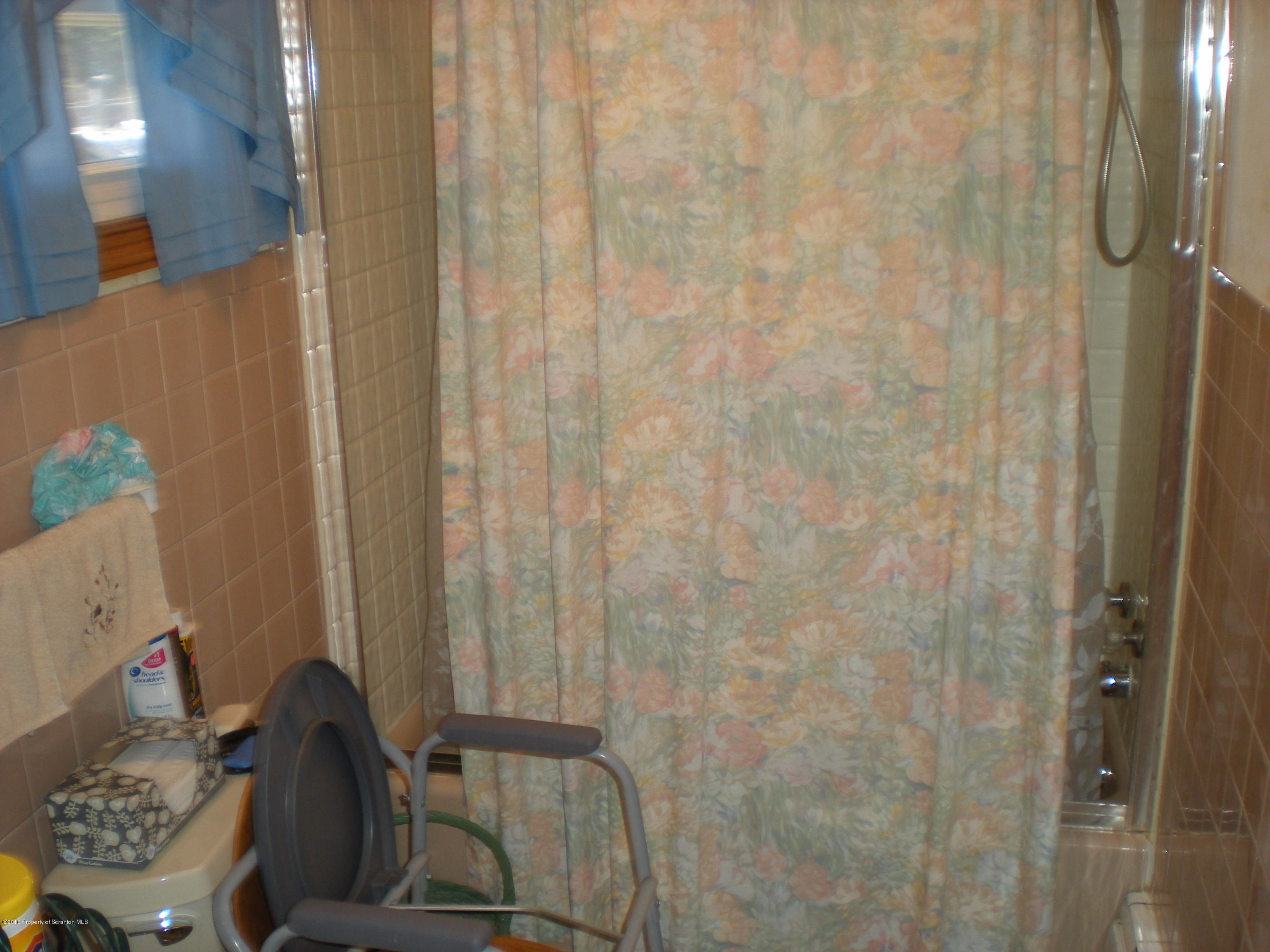921 Ralph Lane Moosic, PA 18507 - Photo 18 of 32 Gallery Image 18