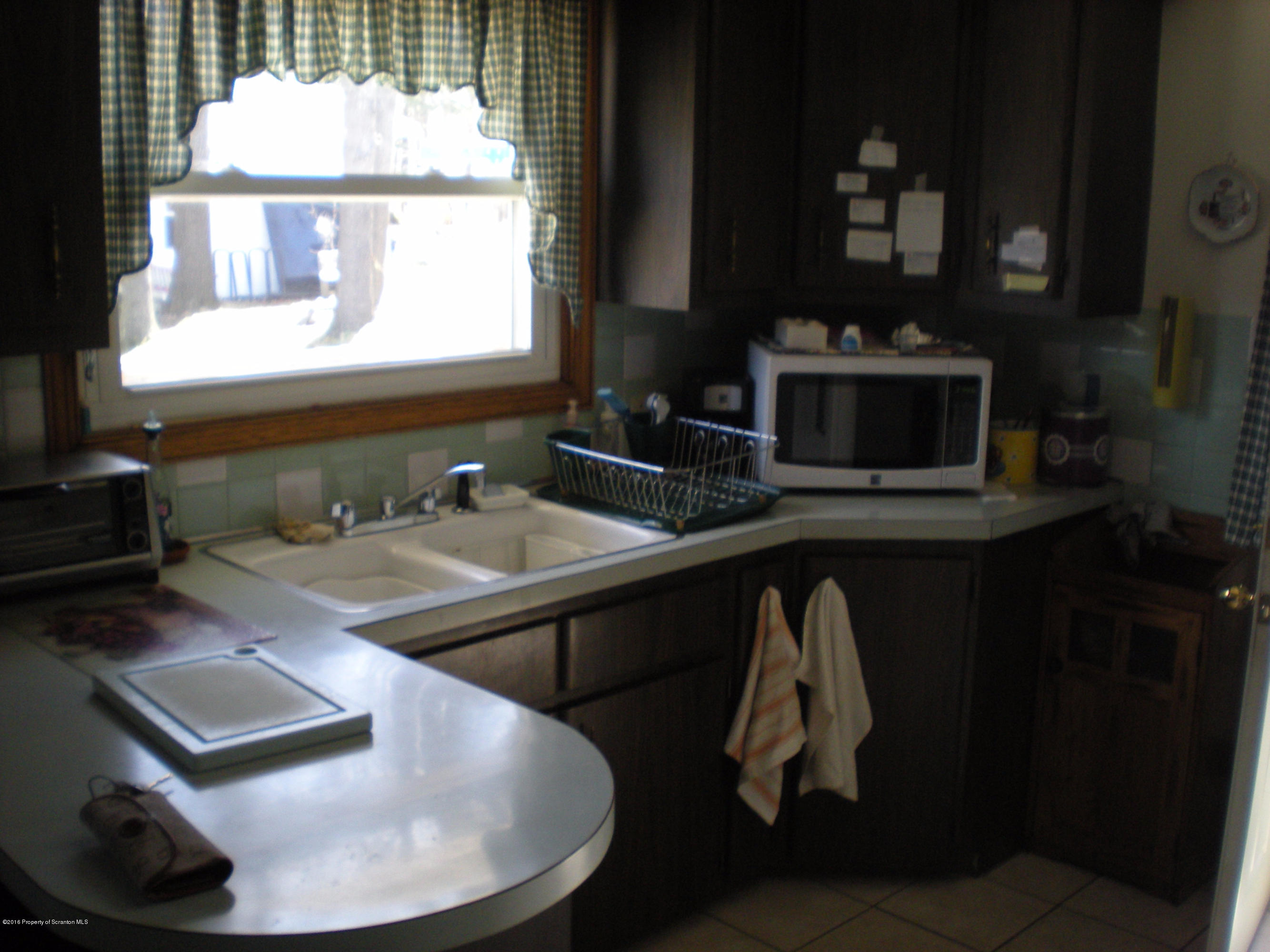 921 Ralph Lane Moosic, PA 18507 - Photo 9 of 32 Gallery Image 9