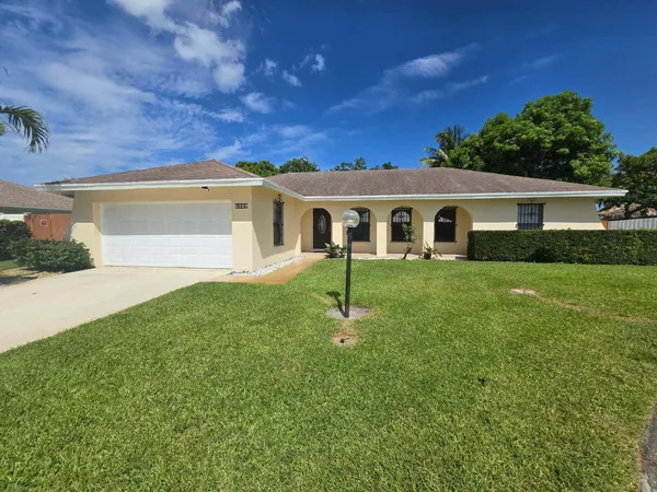 $3,300 | 6504 Heather Way, Lake Clarke Shores, FL 33406