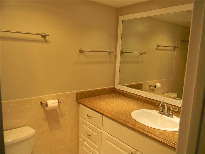 22511 Southwest 66th Avenue, Unit 409 Boca Raton, FL 33428 - Photo 9 of 9 Master Bath/Spa