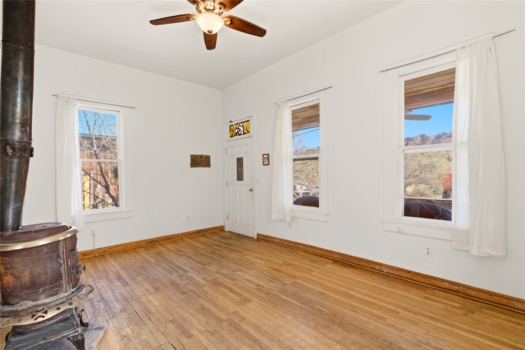1 Opera House Road Cerrillos, NM 87010 - Photo 3 of 45
