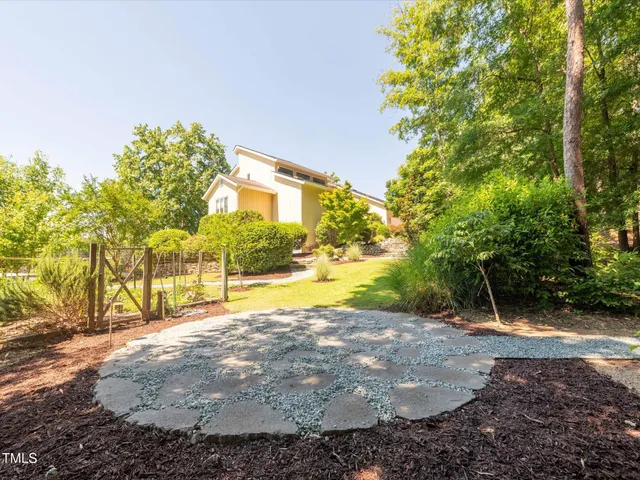 $1,899,500 | 112 Lancaster Drive, Chapel Hill, NC 27517